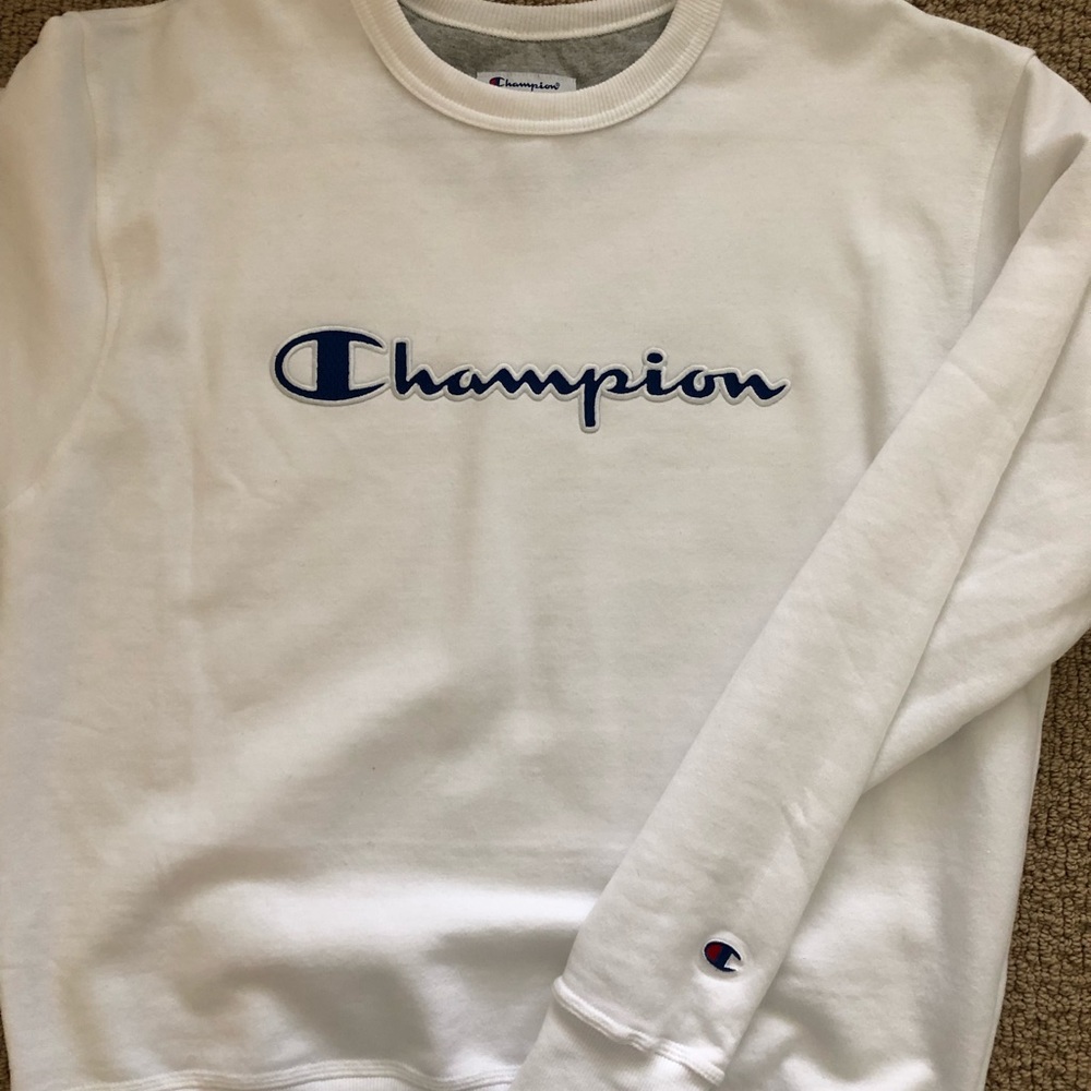 Champion pull over